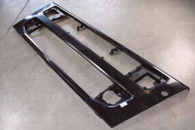 AC21397813 Решетка радиатора