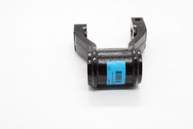 SZ970000026 Серьга рессоры передней