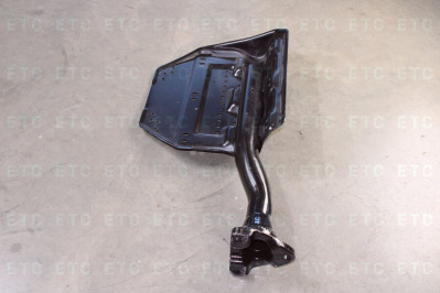 SCBODY818 Кронштейн крыла заднего левого