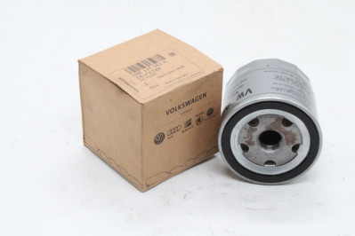 04E115561H Фильтр масляный VAG