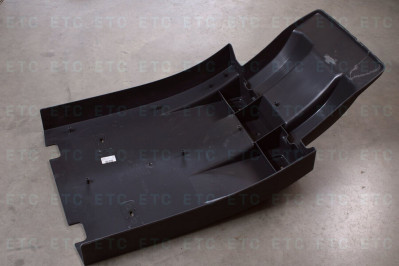 VO 82637695 Крыло переднее задняя часть