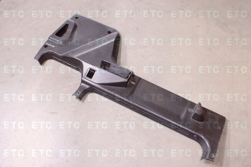 M5005213 Обшивка двери с ручкой левая MAN F2000 — 2