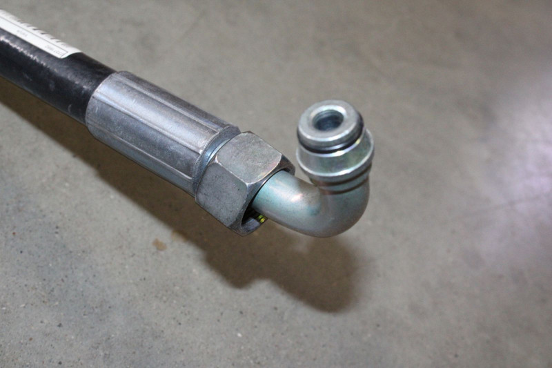 VO 21841373 Шланг двойной насоса ГУР — 3