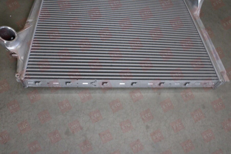 VO 21649511 Интеркулер 1015*894*68 — 4