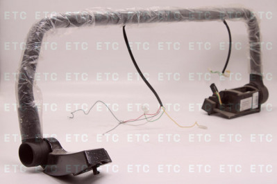 AC82417284 Кронштейн зеркала правый